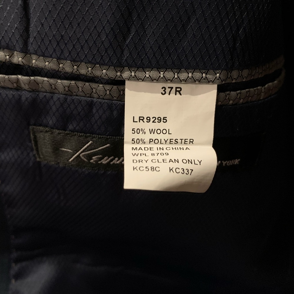 Kenneth Cole Navy blue suit *worn once* - Picture 5 of 8